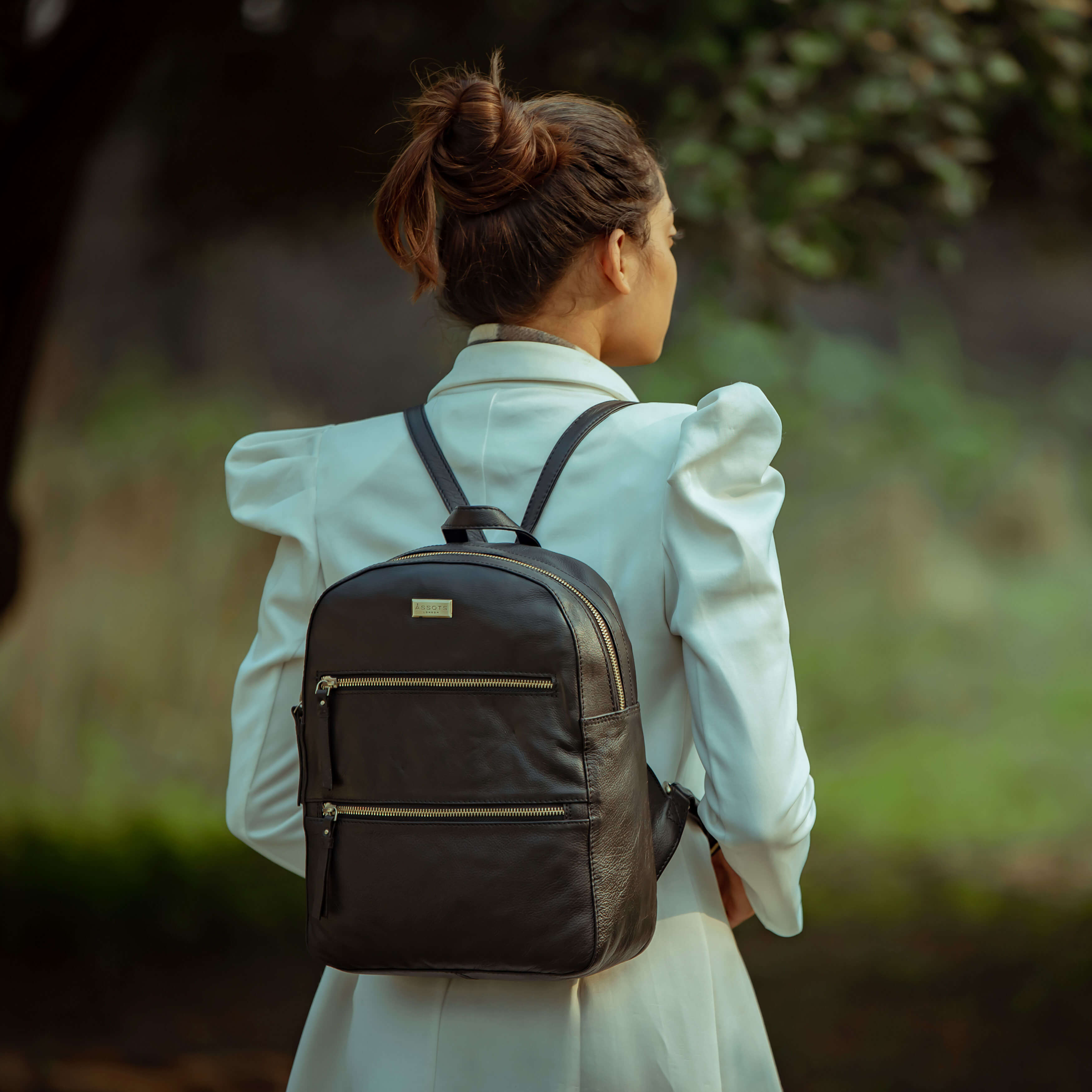 'MANOR' Black Full Grain Leather Zip-top Backpack