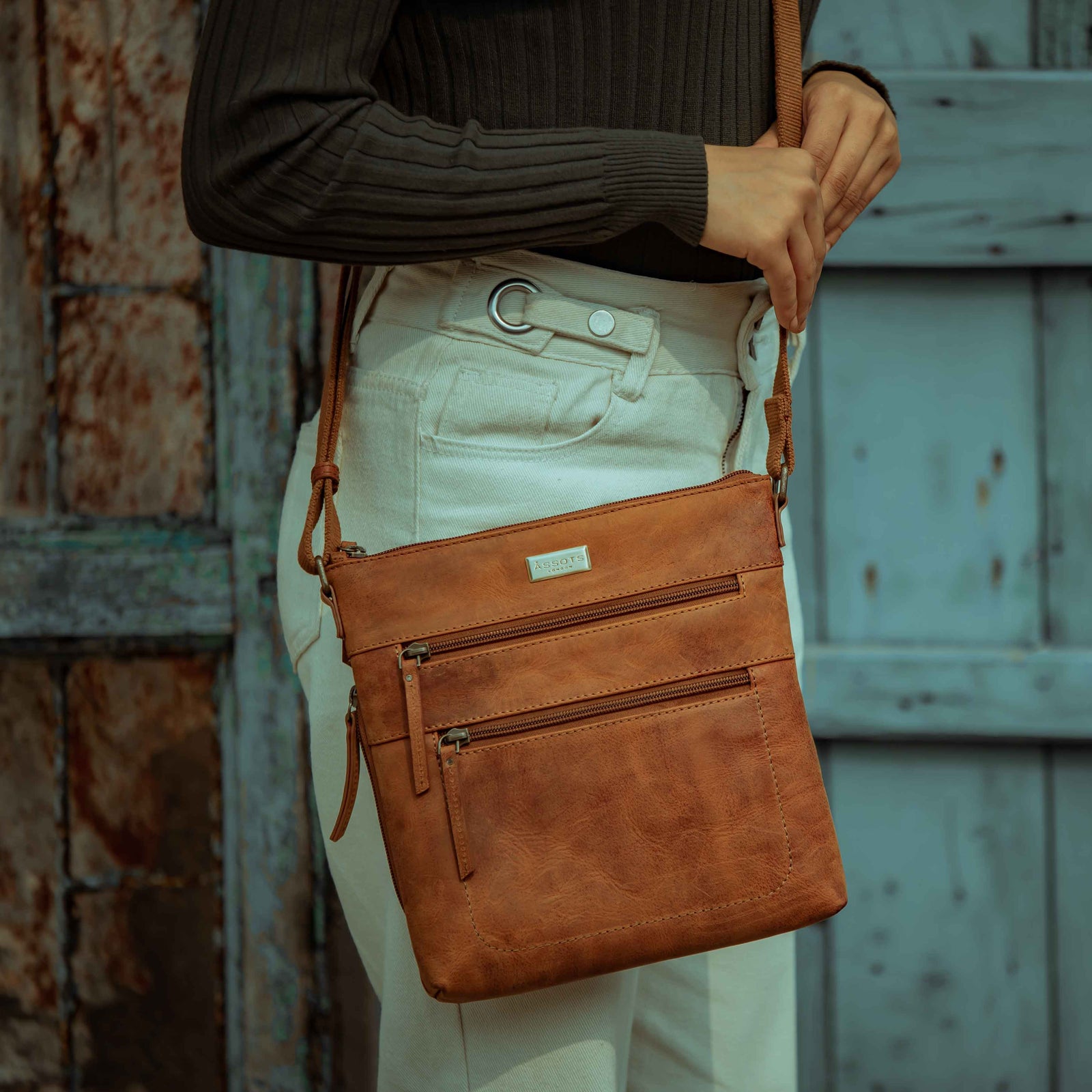 Tan leather messenger bag women's on sale